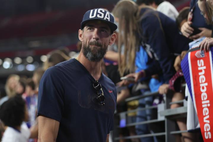 Michael Phelps is teaching NFL players how to swim