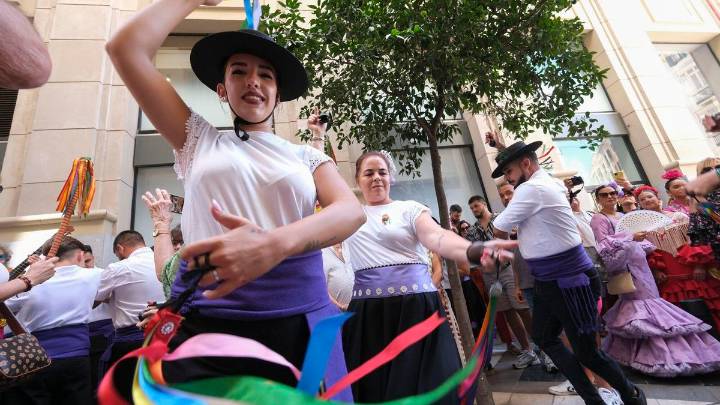 Fiesta, tradición y sueños cumplidos: así son los verdiales en la Feria de Málaga