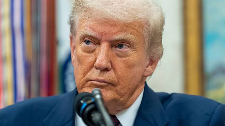 Judge halts 'Alligator Alcatraz;' Trump demands new census