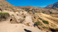 Se hunde carretera al ingreso al distrito de Maca
