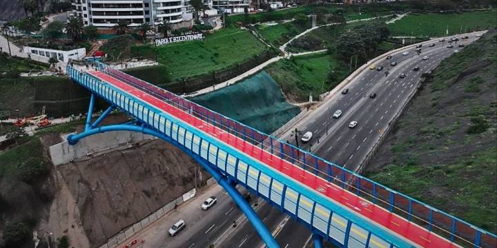 Puente turístico Miraflores- Barranco: la millonaria obra con piso de vidrio que se inauguró con protestas y observaciones de la Contraloría