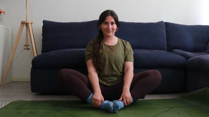 My hips were so tight I couldn't sit cross-legged comfortably—here's the exact 28
