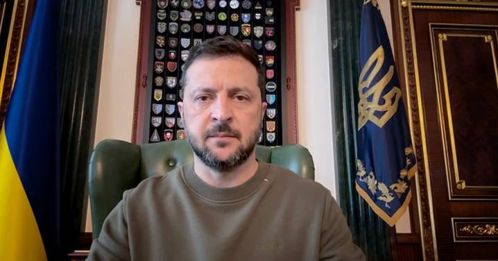 Sugiere Trump que Zelenski podría unirse a cumbre de Alaska si reunión con Putin va bien