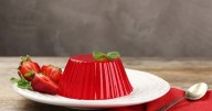 Cómo hacer gelatina casera sin azúcar y con colágeno con 4 ingredientes 