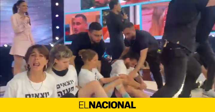 Activistas irrumpen la retransmisión de Gran Hermano Israel exigiendo el fin de la guerra en Gaza