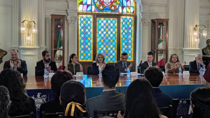 Reconocen a 11 jóvenes con Premio a la Juventud Agustín Melgar 2025