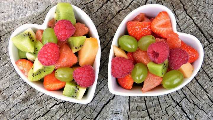 Una dieta saludable, deporte y té verde podrían reducir hasta un 25 % el riesgo de demencia