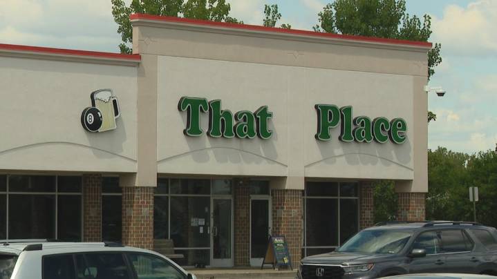 31-year-old man arrested after south Indianapolis bar fight leaves man in critical condition