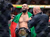Chimaev defeats Du Plessis to win UFC title