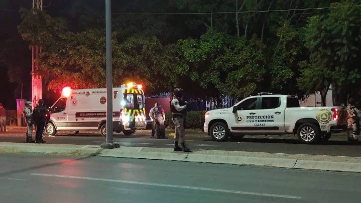 Accidente de motocicleta en avenida San José de Guanajuato deja dos lesionados