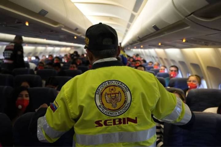 Grupo de 183 migrantes deportados de EEUU llegó a Venezuela este #13Ago