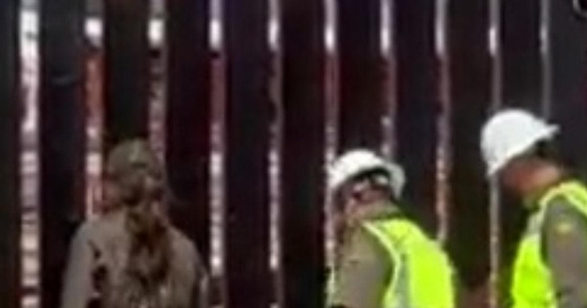 VIDEOS | Pinta EU su muro fronterizo sur de negro para desincentivar a los migrantes