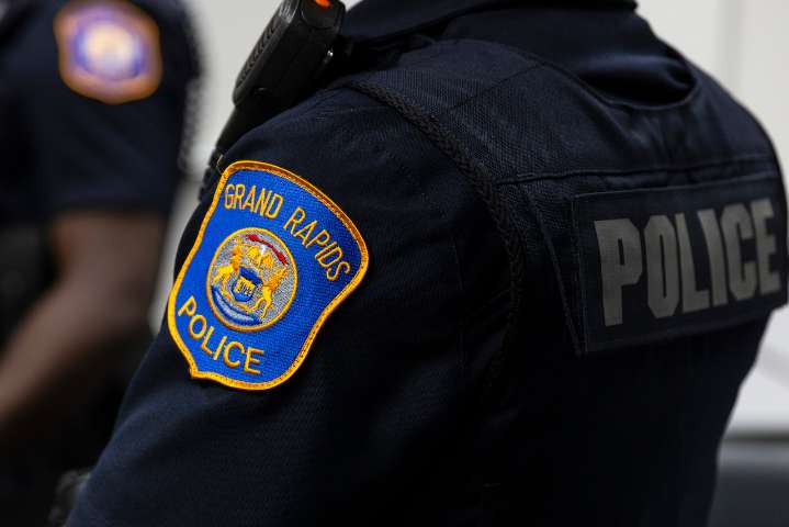 2 shot in Grand Rapids at car meetup, police say