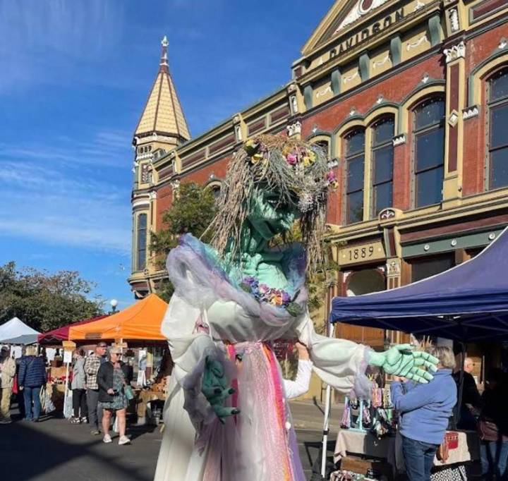 Visit Central Washington's 4 Unique & Vibrant Creative Districts