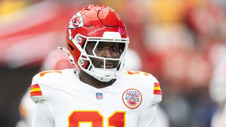 Felix Anudike-Uzomah's season ends when Chiefs officially place him on IR