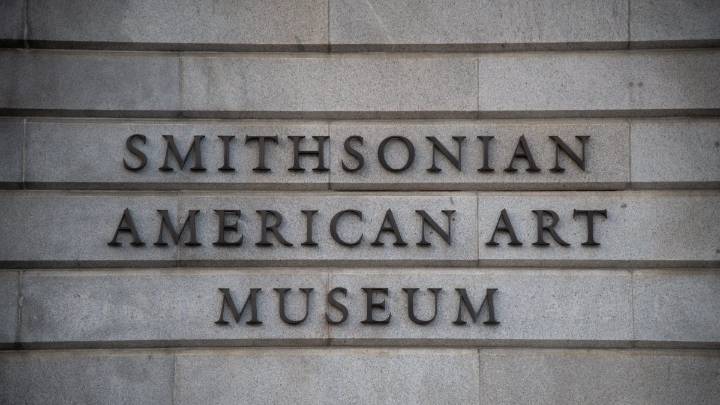 Trump critica a los museos por promover la cultura “woke”