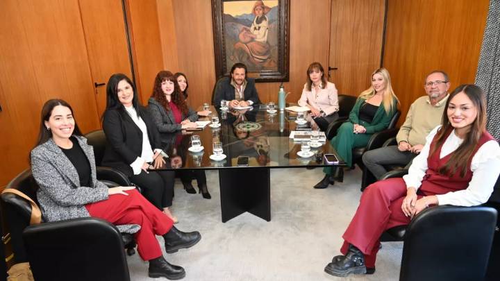 «Con mujeres líderes» | Sáenz y una reunión con representantes de distintos sectores salteños