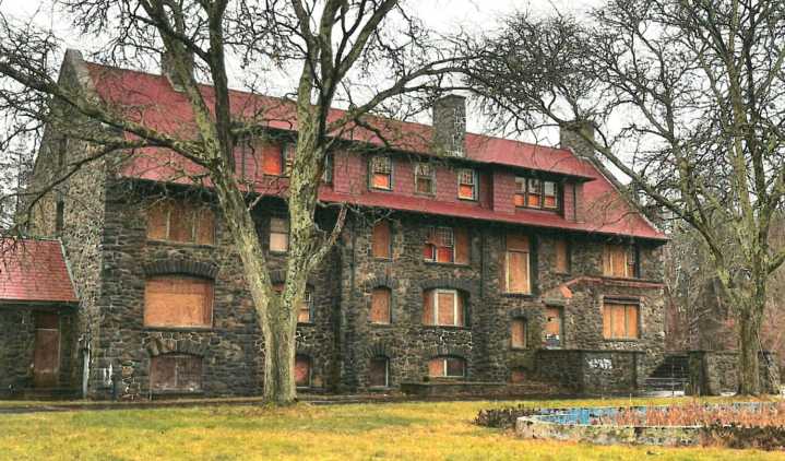 Police: Masked men spotted near vacant Barrington property