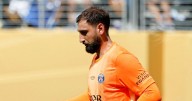 Man United receive encouraging Gianluigi Donnarumma 'update' as midfielder set to be 'offered'