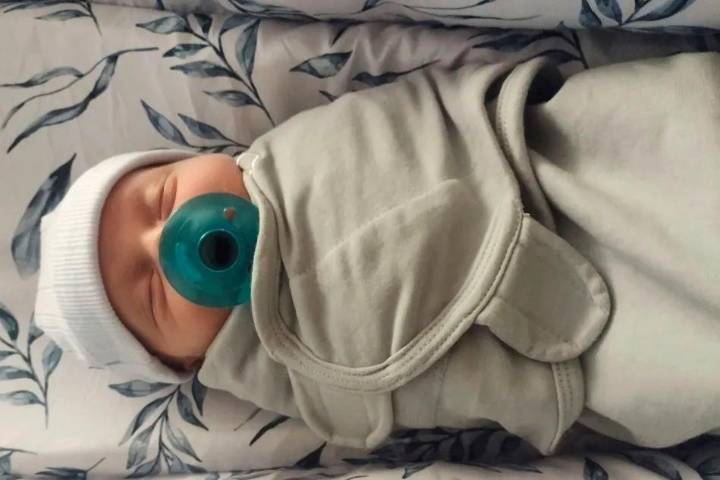 Baby born from embryo that had been frozen more than 30 years