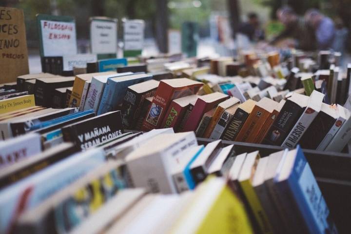 Cultura convoca los premios literarios de cuento, novela y poesía, dotados con más de 20.000 euros