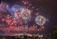 Los Fuegos más atronadores iluminan y llenan de magia el cielo de Gijón