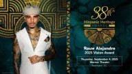 Rauw Alejandro recibe premio en la Herencia Hispana 2025
