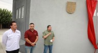 Restituyen la placa conmemorativa del III Centenario de Juárez a su ubicación original
