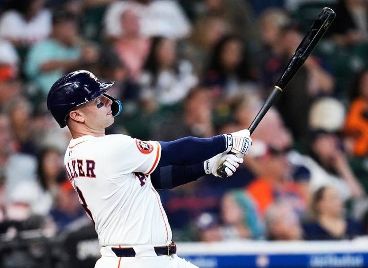 Astros se lleva triunfo sobre Rockies