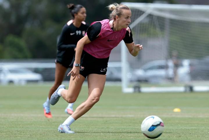 Angel City’s Evelyn Shores adapting to new surroundings