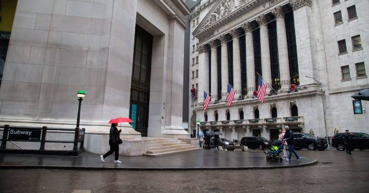 Wall Street cierra ‘tablas’ previo a las minutas de la Fed: ¿Qué indicadores perdieron HOY?