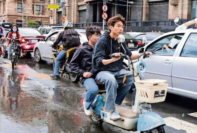 Entra en vigor la regulación de bicimotos en CdMx