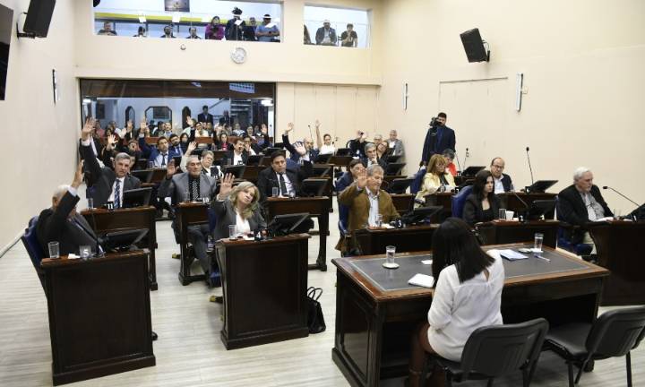 La Convención avanzó en artículos, en una sesión con muchos insultos