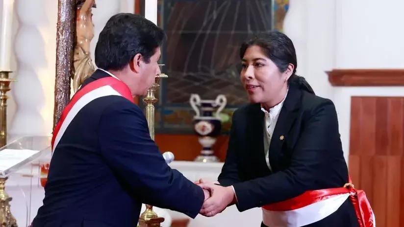 Pedro Castillo pide a Betssy Chávez terminar con huelga de hambre que acata hace seis días