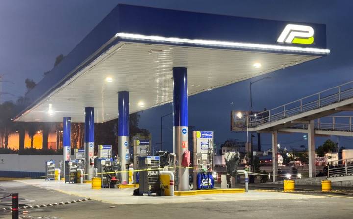 ¿Lavado de dinero? Gasolinera de Zapopan cumple una semana asegurada por autoridades federales