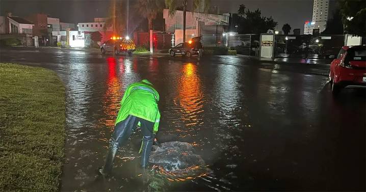 Fatal lluvia deja 2 muertos en Querétaro