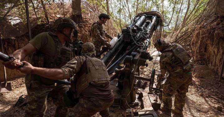 White House signals strong momentum toward peace in Ukraine but many questions linger