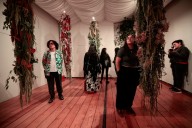 Una exposición inmersiva busca visibilizar los casamientos infantiles en México