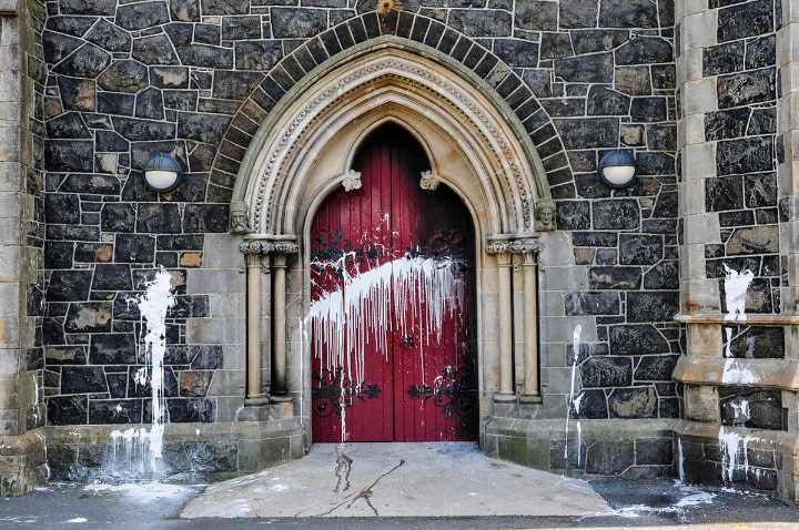 Iglesias de Estados Unidos enfrentan continua ola de vandalismo