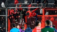Embajador de Chile en Argentina confirmó que hincha de la U "está grave"