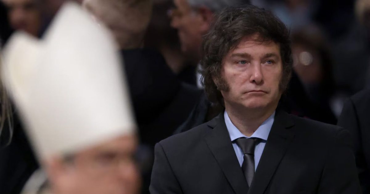 Cayó 13,6% la confianza en el Gobierno de Javier Milei y marcó el peor mes de su gestión