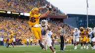 Minnesota beats Buffalo 23-10 in opener as Drake Lindsey passes for 290 yards, 2 TDs in debut