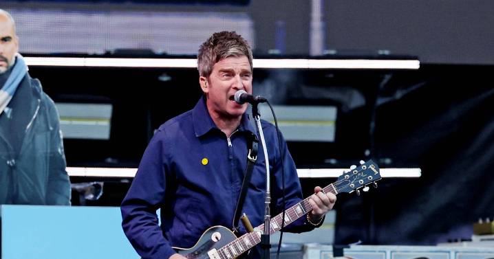 Noel Gallagher's brutal dig at Royal Family at Oasis gig as crowd boo
