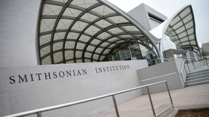 White House calls for a ‘comprehensive review’ of eight Smithsonian museums