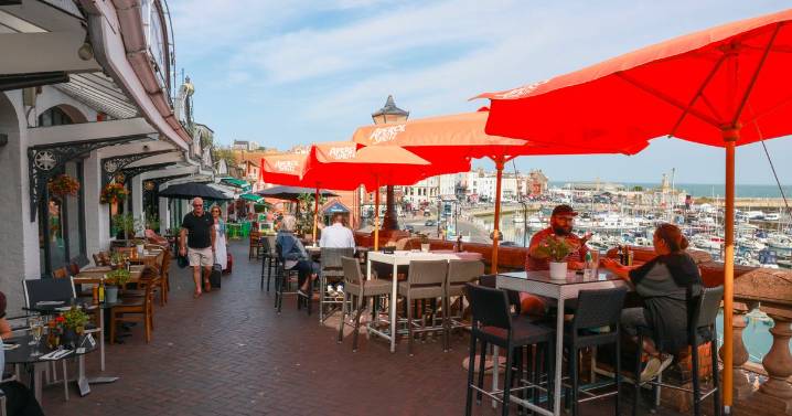 Legendary seaside town crowned 'UK's emptiest high street' as shops keep closing