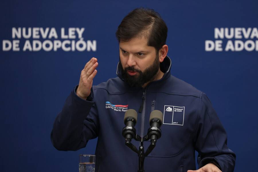Presidente Boric publicó test de drogas y cuestionó: “la desinformación es un peligro para la democracia”