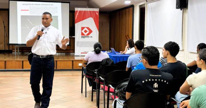 Drummond reafirma compromiso con la educación a través de transferencia de tecnología