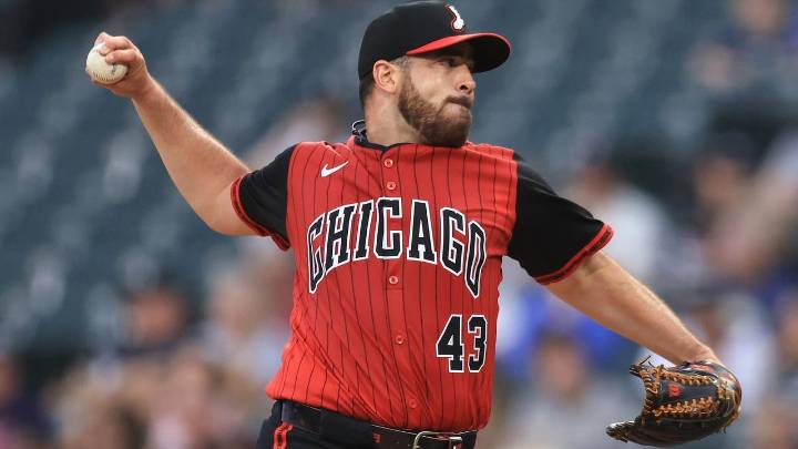 Lewis hits grand slam as Twins beat White Sox 9