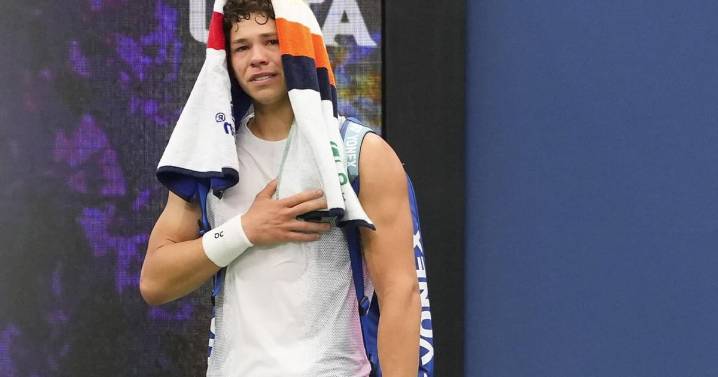 Injury knocks Shelton out of US Open; qualifier eliminates Tiafoe