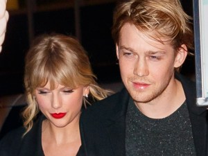 How Taylor Swift's Inner Circle Knew Travis Kelce Was Different From Joe Alwyn Early On